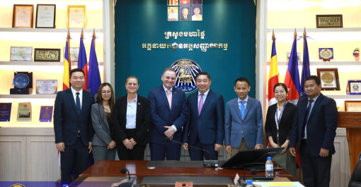 ឯកឧត្តម ឧត្តមសេនីយ៍ឯក សាយ ម៉េងឈាង ទទួលជួបសម្តែងការគួរសម និងពិភាក្សាការងារជាមួយតំណាងជាន់ខ្ពស់ ក្រសួងមហាផ្ទៃអូស្ត្រាលី និងស្ថានទូតអូស្រ្ដាលី ប្រចាំនៅកម្ពុជា